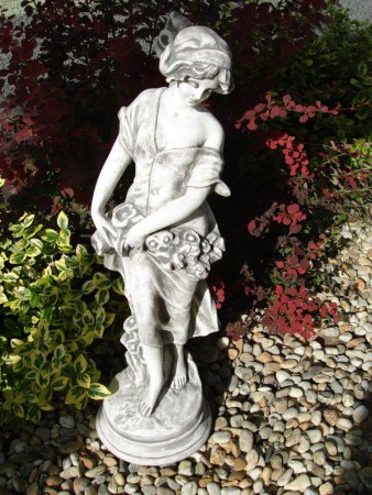 v64 š17 h 12kg   ‎€27